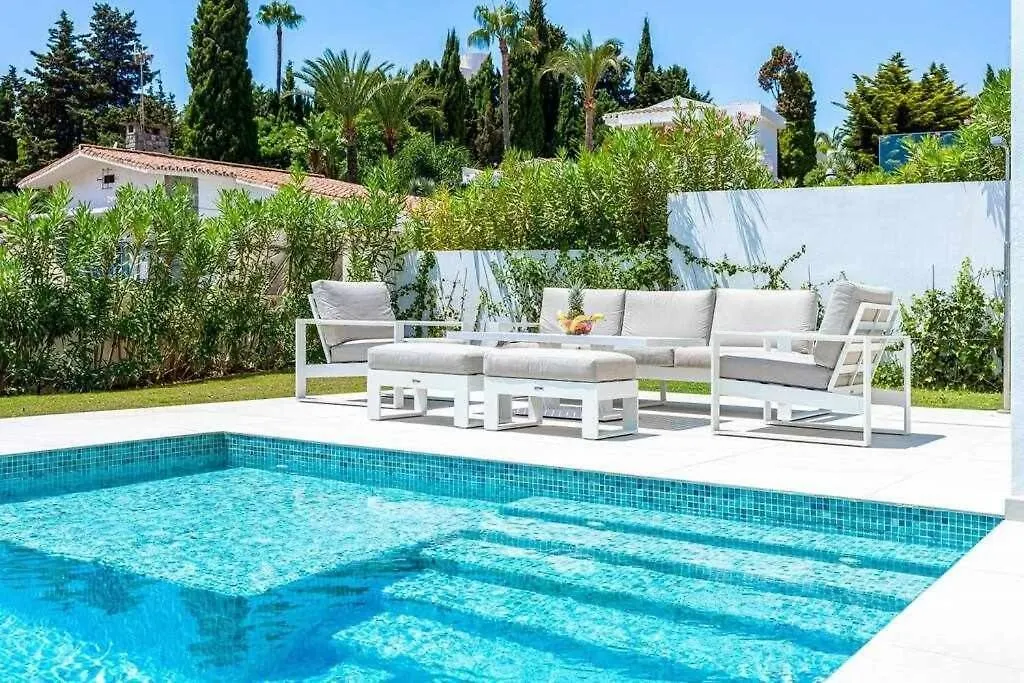 797 Holiday Rentals - Lujosa Y Moderna Villa En Puerto Marina Benalmádena