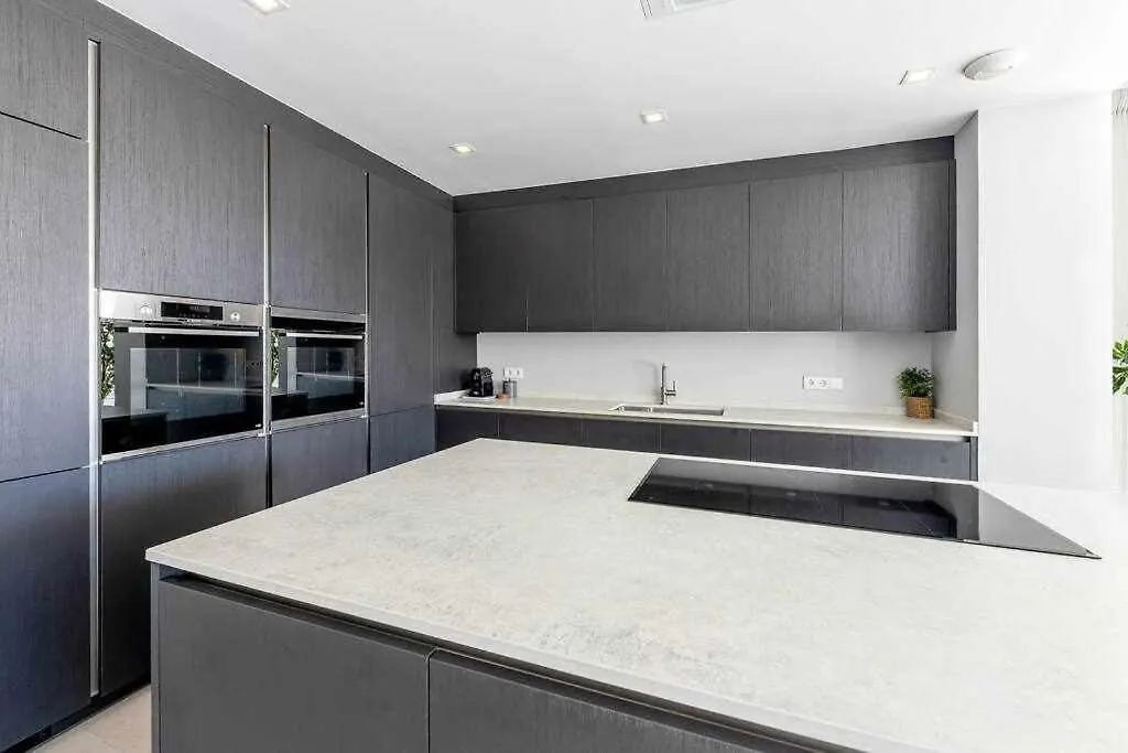 797 Holiday Rentals - Lujosa Y Moderna Villa En Puerto Marina Benalmádena