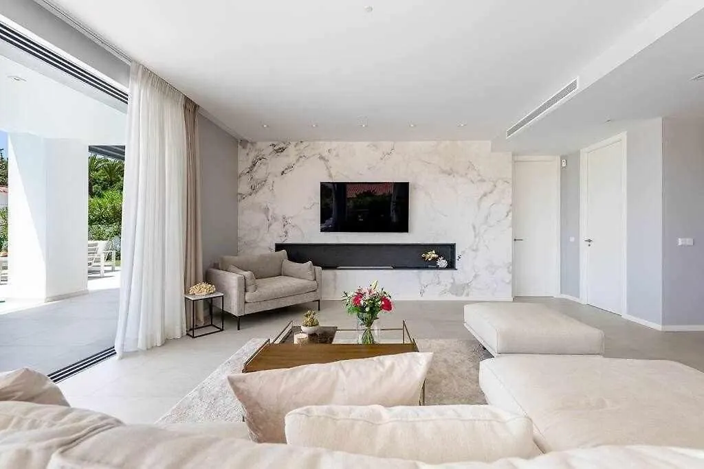 797 Holiday Rentals - Lujosa Y Moderna Villa En Puerto Marina Benalmádena