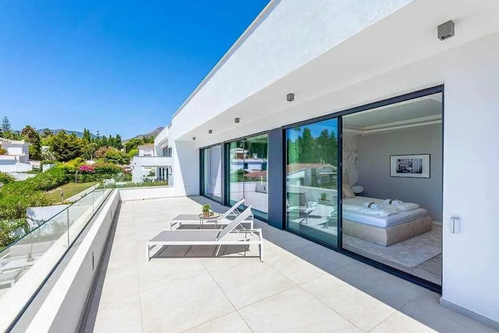 797 Holiday Rentals - Lujosa Y Moderna Villa En Puerto Marina Benalmádena Spanje